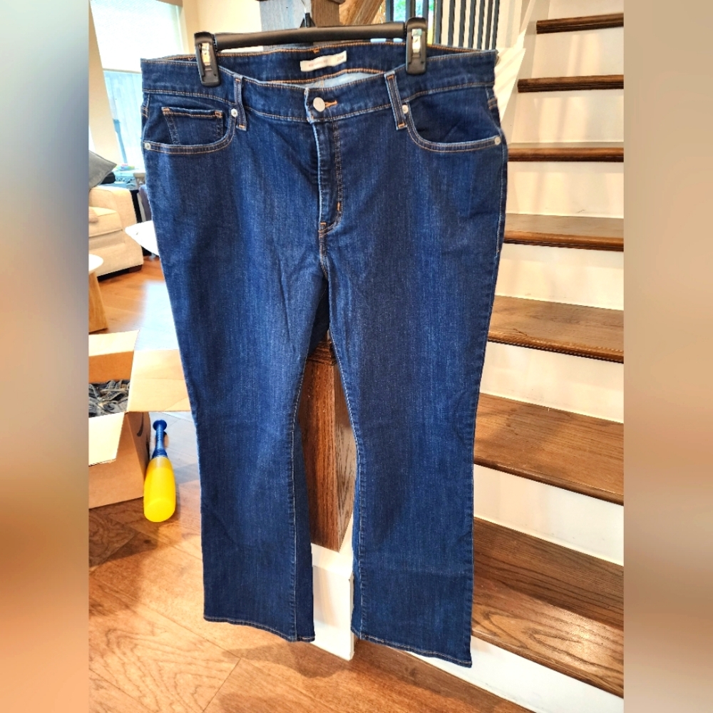 Levis Bootcut Jeans Size 20.  NWOT